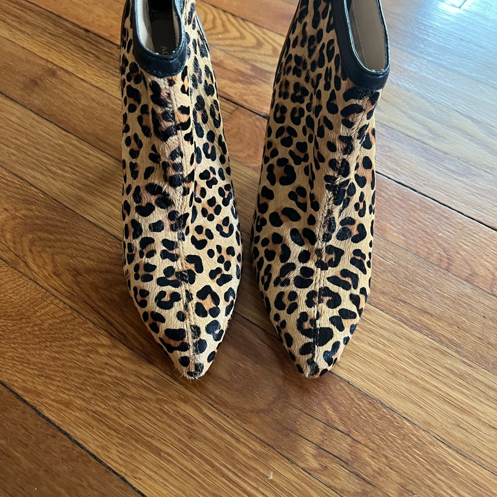 Leopard Print heeled Ankle Boots
